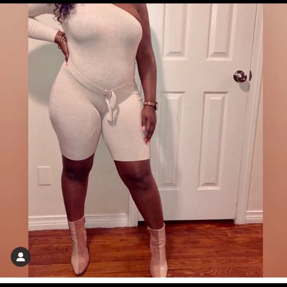 Fashion Nova romper😍